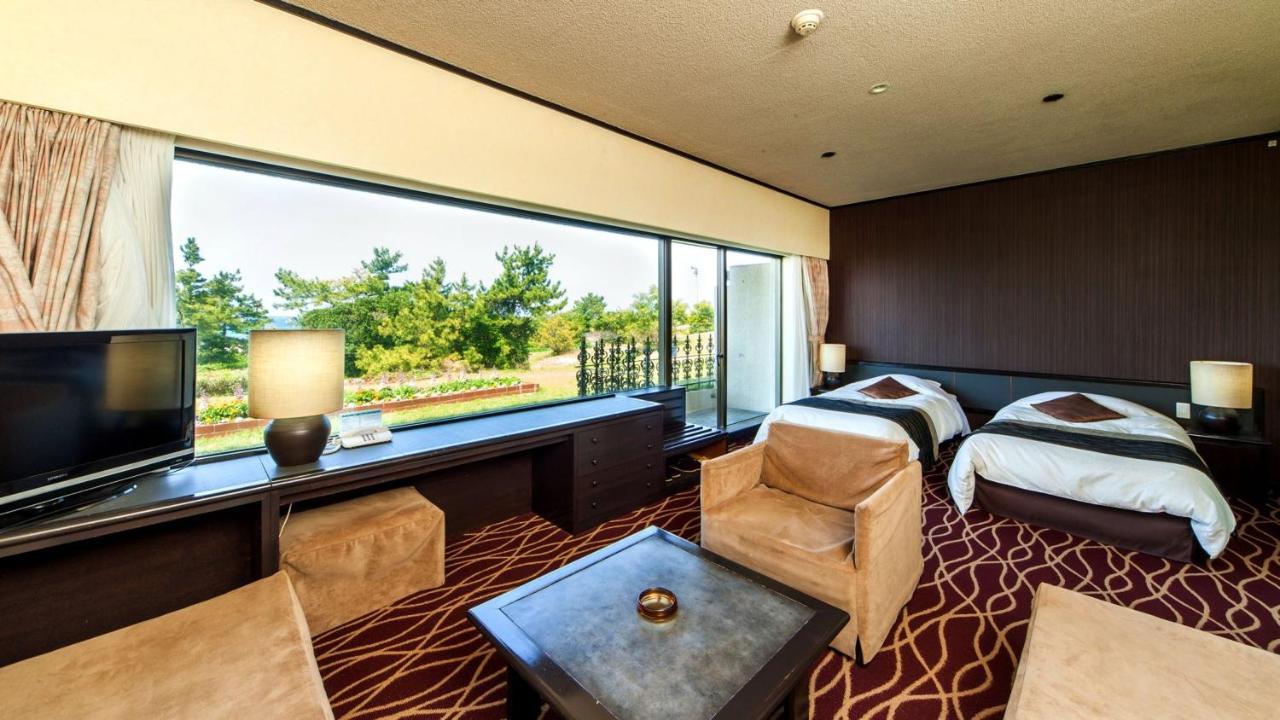 Hotel Nishinagato Resort Takibe Esterno foto